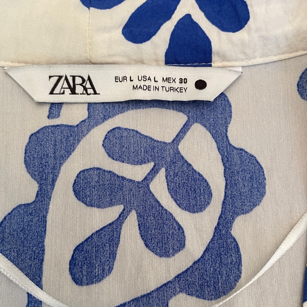 Zara Blue and White Patterned dress - Picture 5 of 8